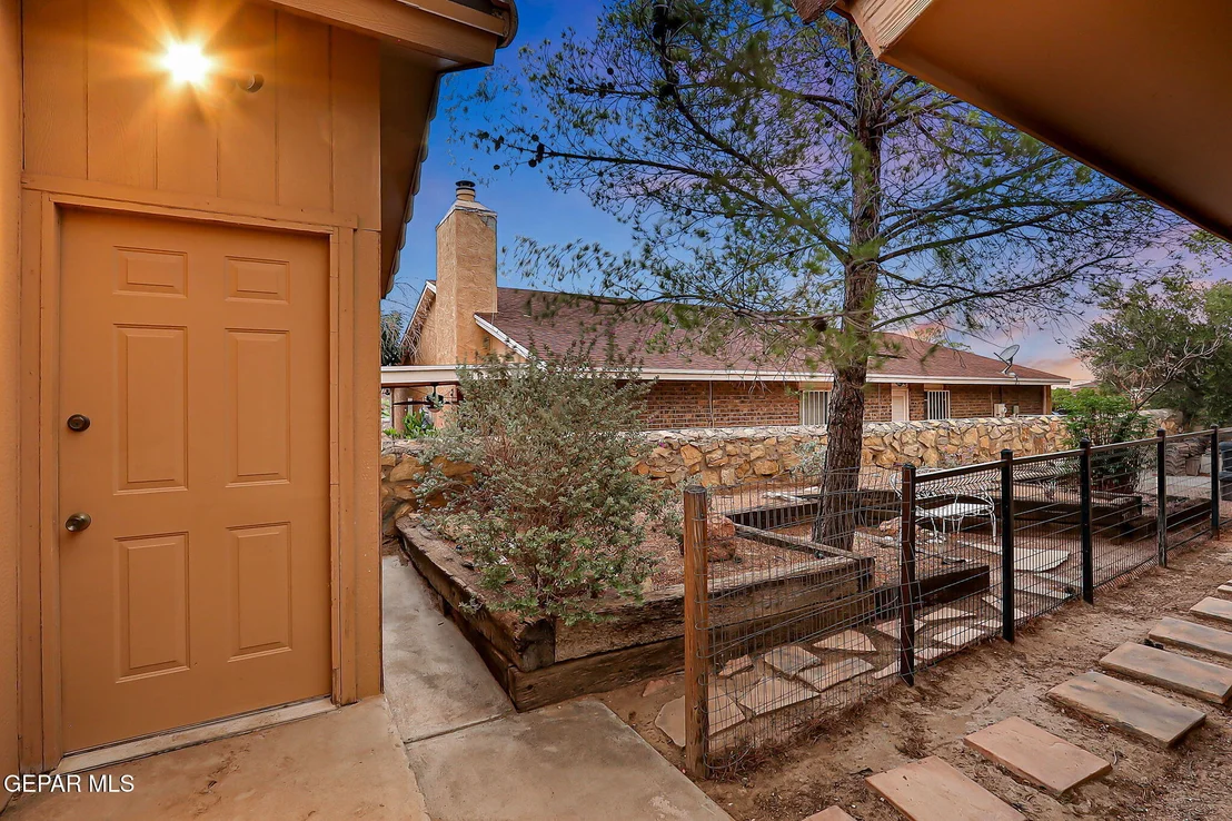 Photo of 11604 Cedar crest Drive