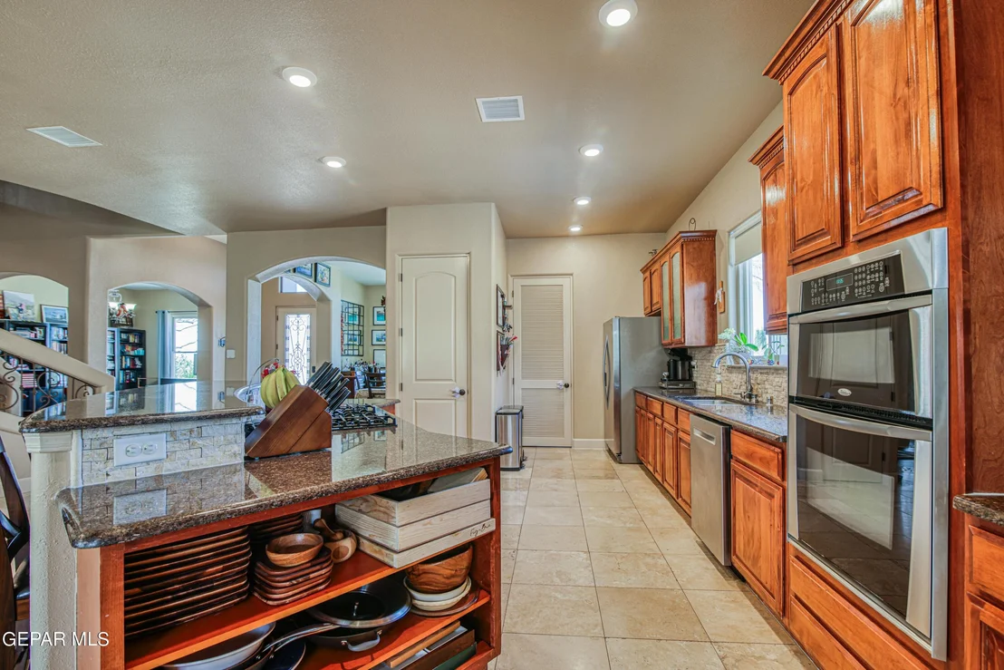 Photo of 6292 FRANKLIN DOVE Avenue