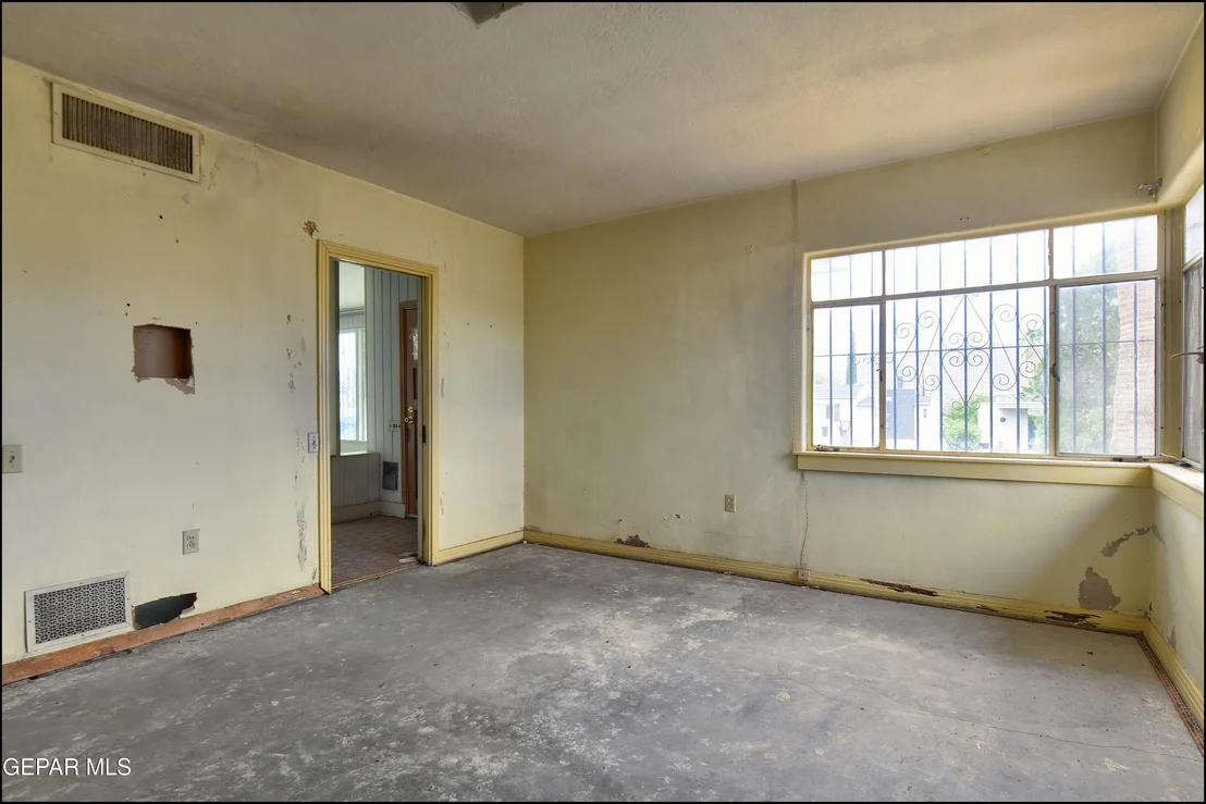 Photo of 2420 HAWLEY Circle