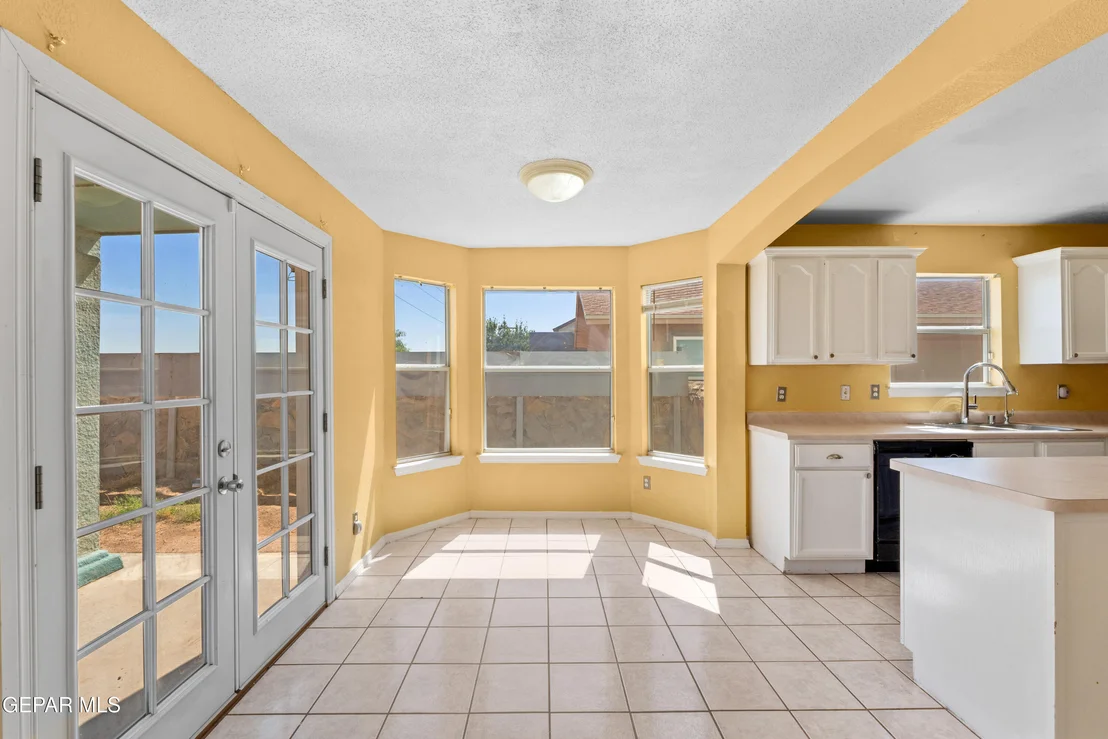Photo of 6233 Kings Bridge Drive