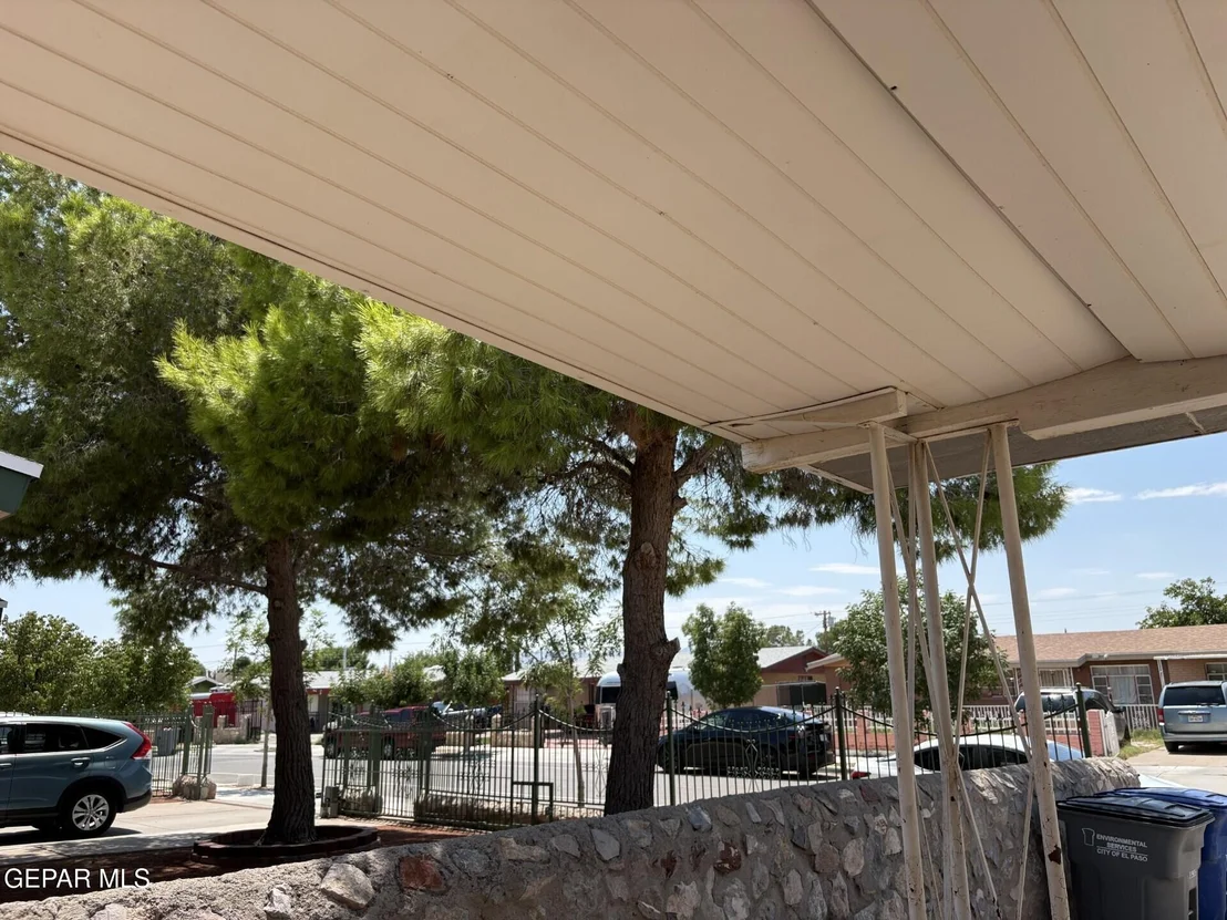 Photo of 604 ENCINO Drive