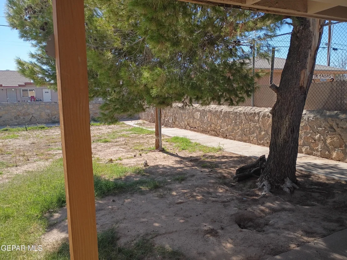 Photo of 8108 LA PALOMA Circle