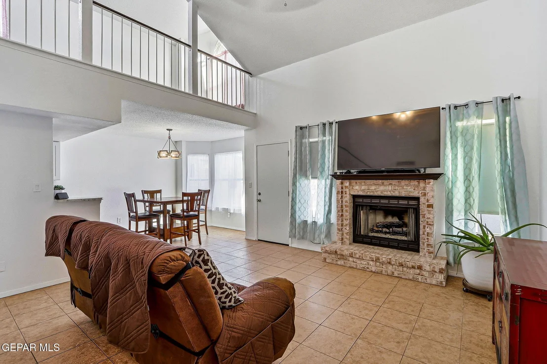 Photo of 390 BRILL Circle