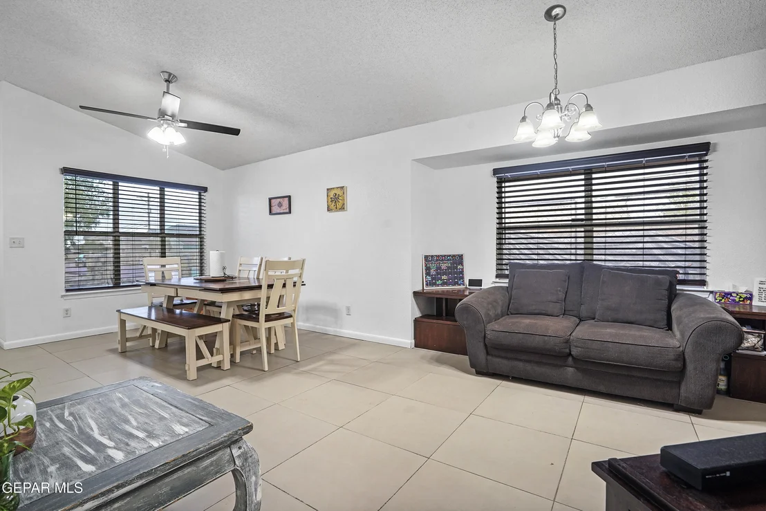 Photo of 492 COLDRIDGE VALLEY Place Place