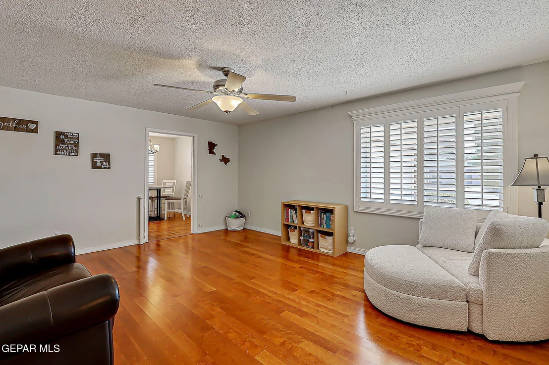 Photo of 9012 SHAVER Drive
