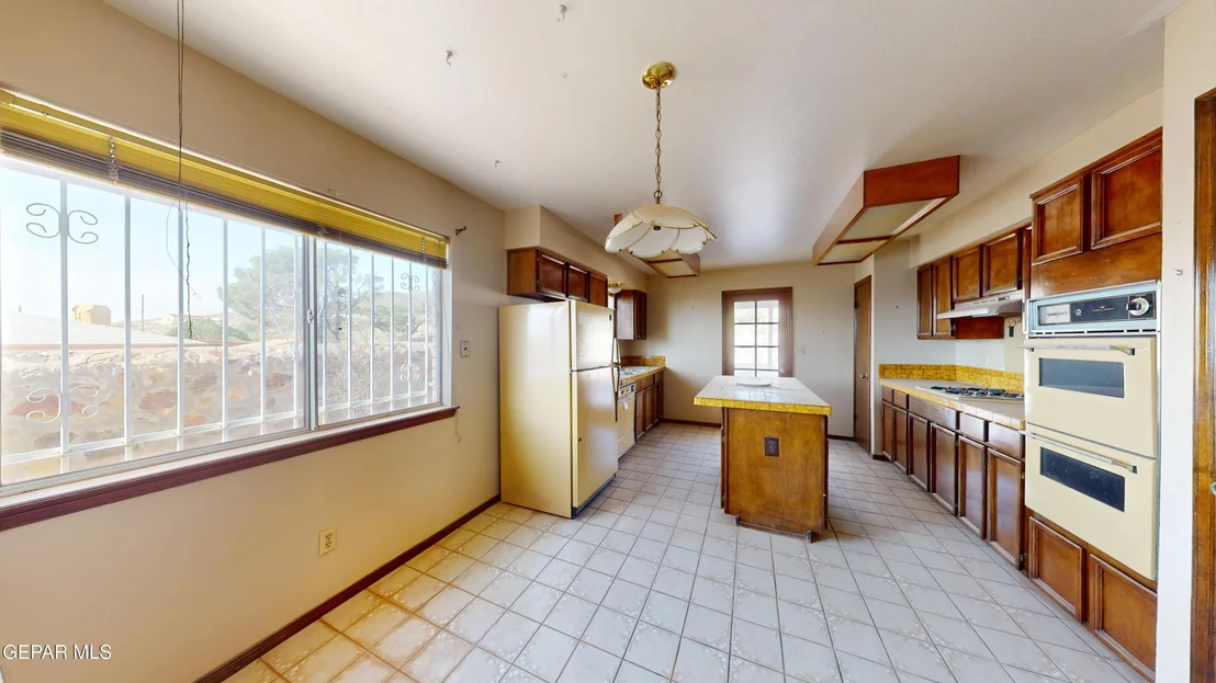 Photo of 6605 MORNINGSIDE Circle