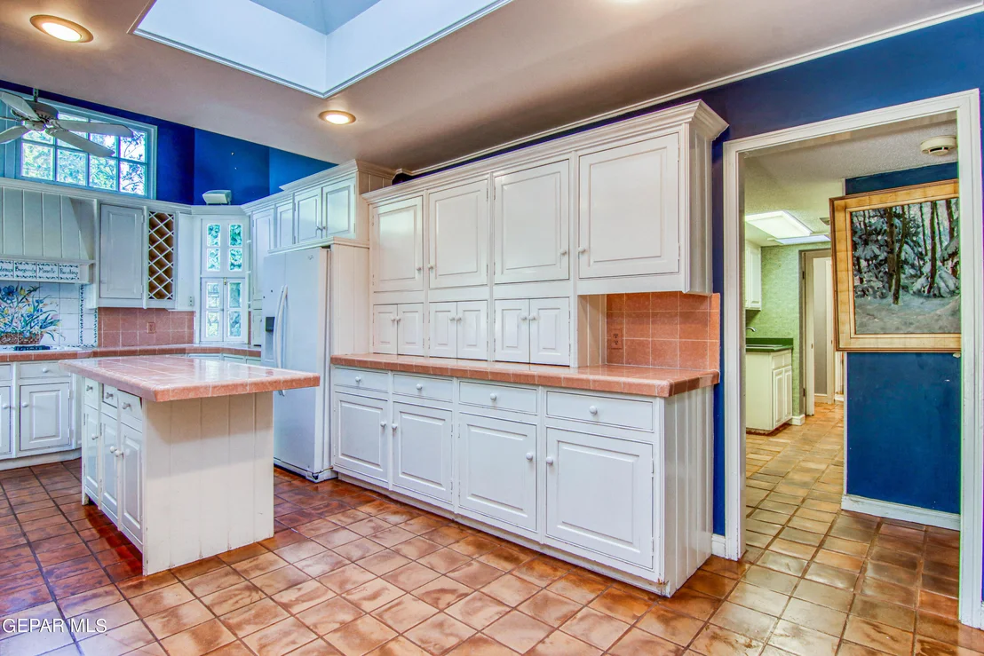 Photo of 6041 TORREY PINES Drive