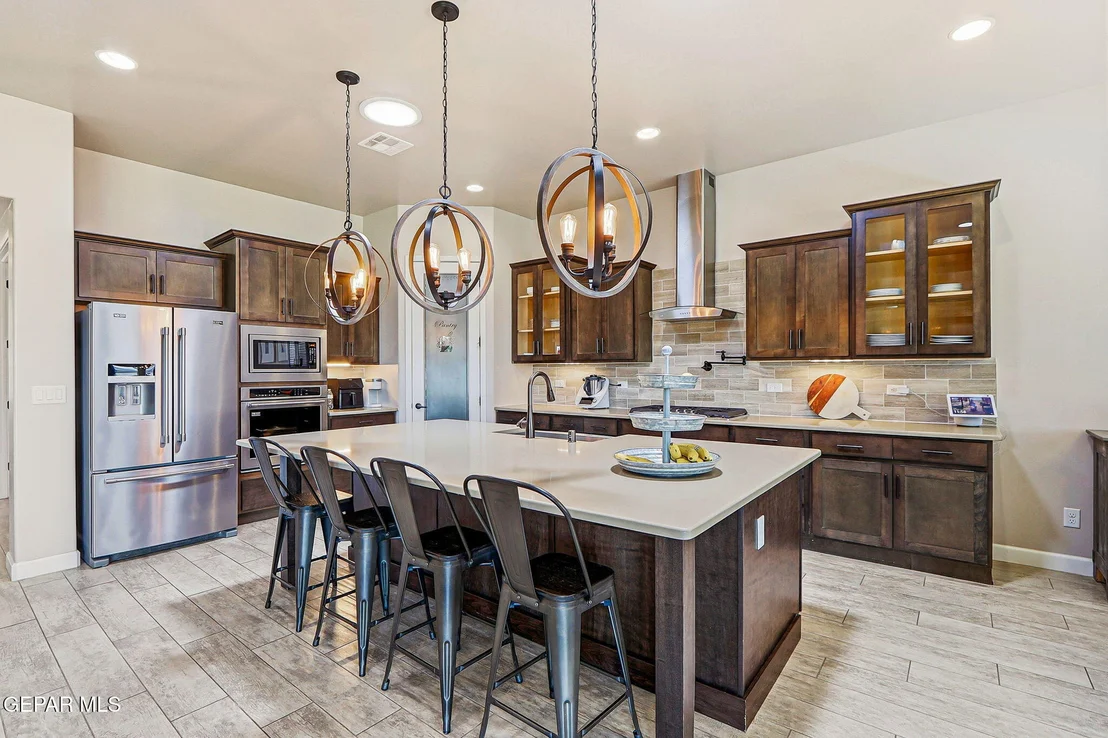 Photo of 5884 Valle Sonar Avenue