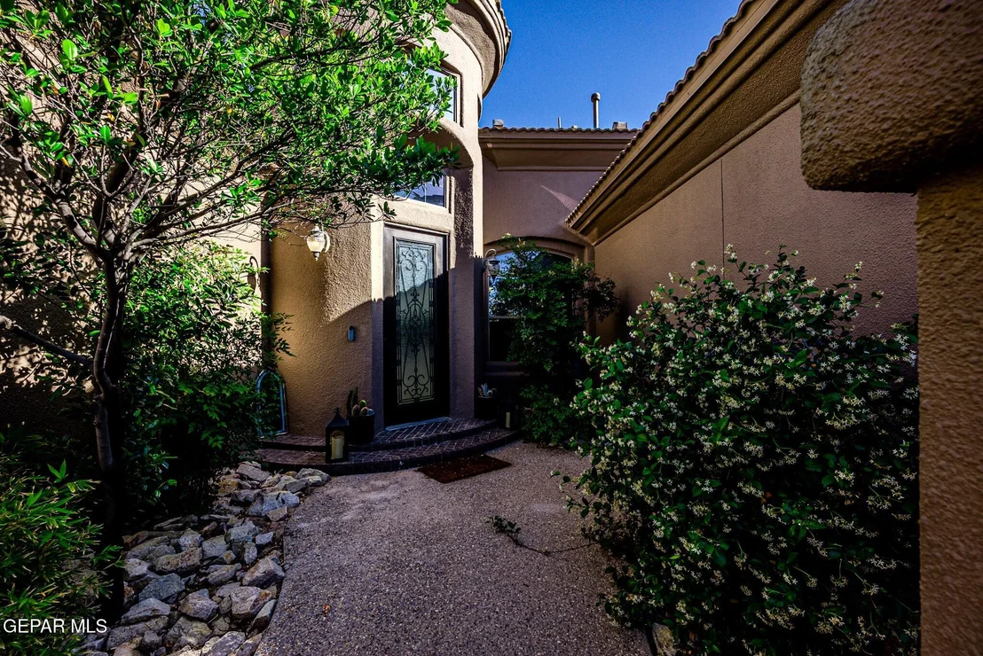Photo of 6236 FRANKLIN HAWK Avenue