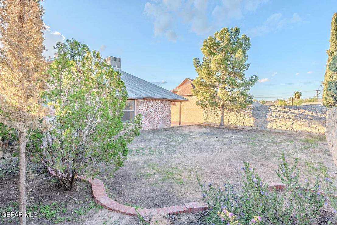 Photo of 1994 DANA BREE Drive