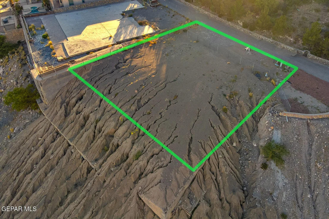 Photo of 14 BRONZE CREST Lane