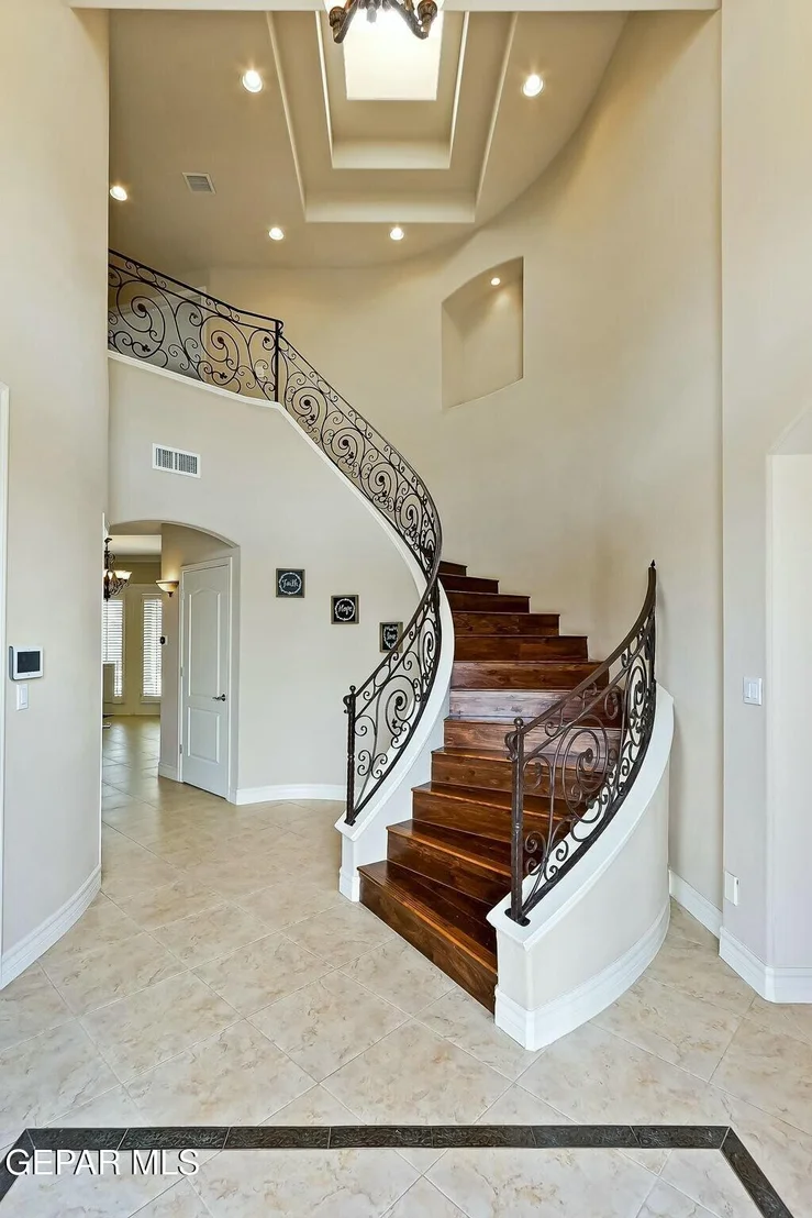 Photo of 1140 CALLE LOMAS Drive