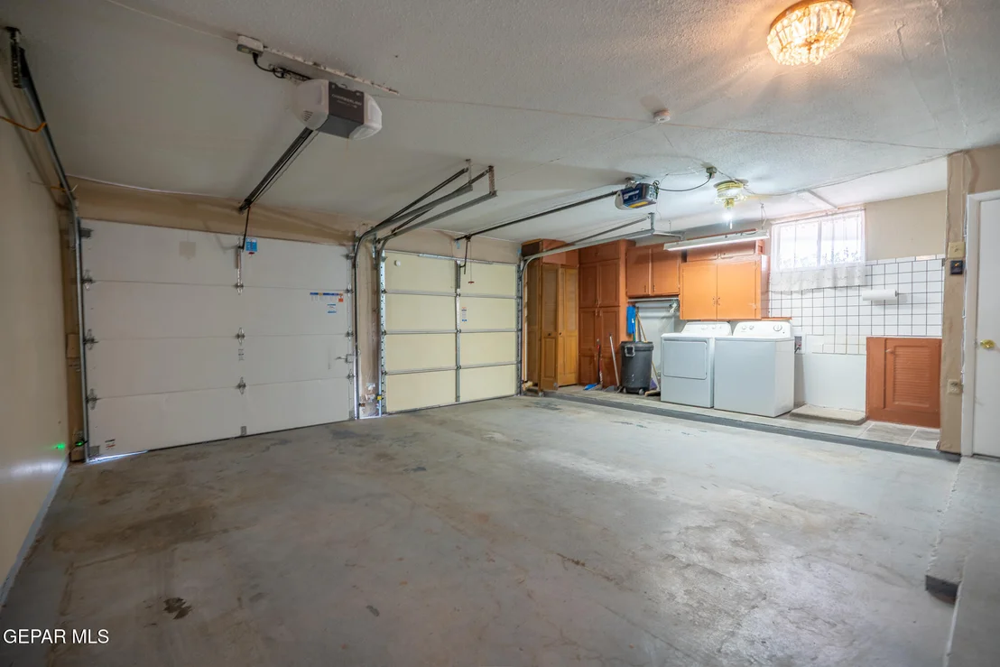 Photo of 8516 Mineola Drive