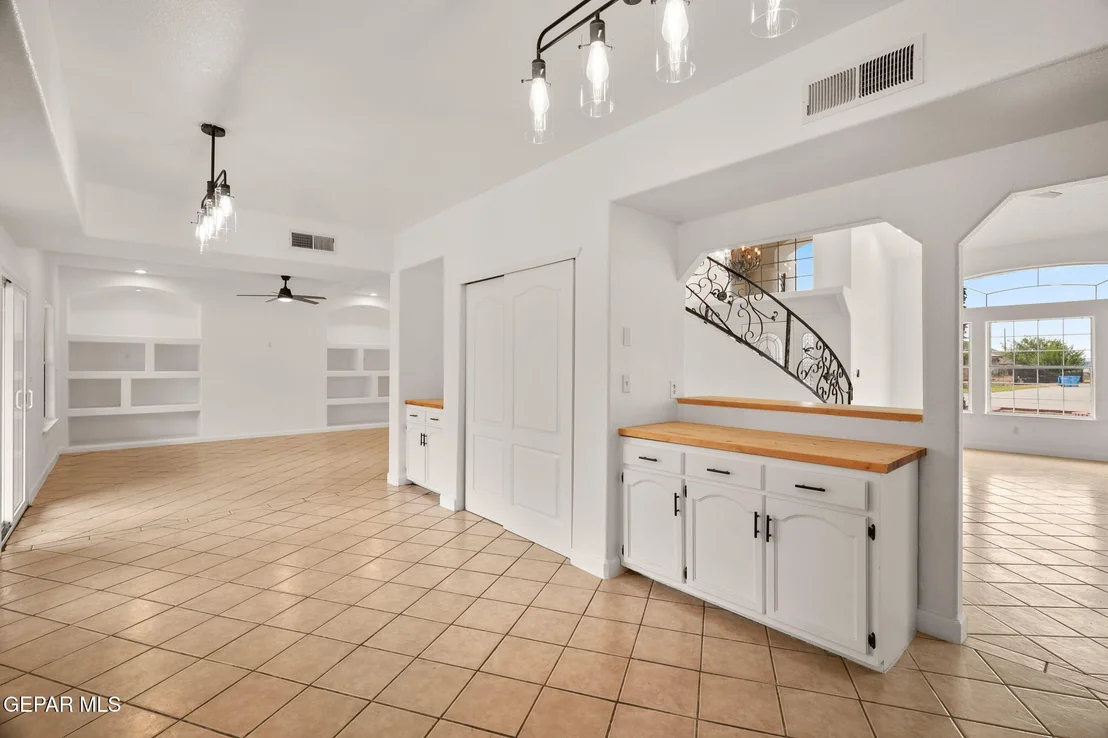 Photo of 12385 Orchard Park