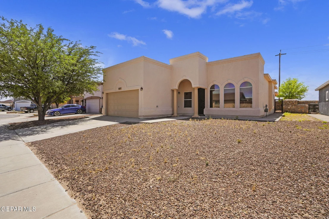 Photo of 813 Desert Bush Drive