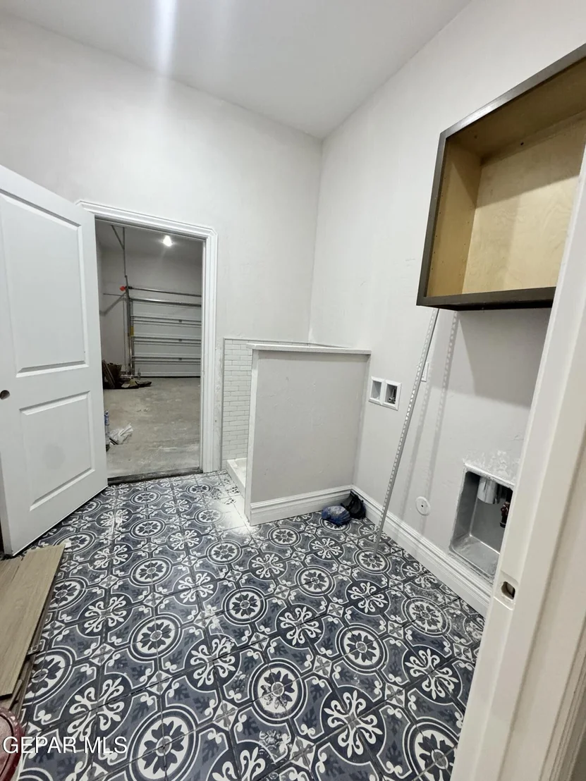 Photo of 3945 PEAK Place