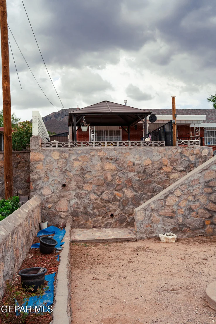 Photo of 8908 ECHO Street