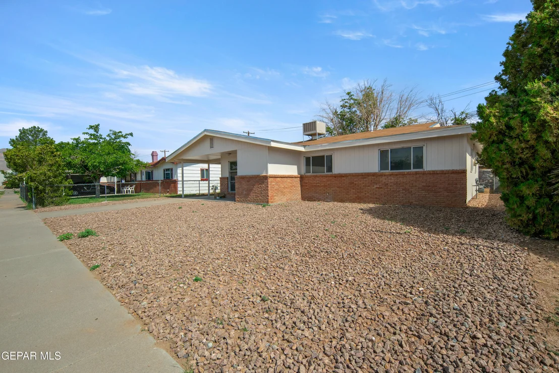 Photo of 5829 NIKE Lane