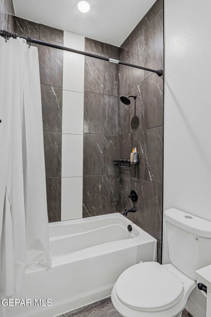 Photo of 7404 NORTE VALLEY Lane