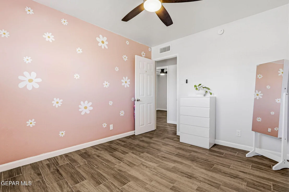 Photo of 5720 SUN VALLEY Drive