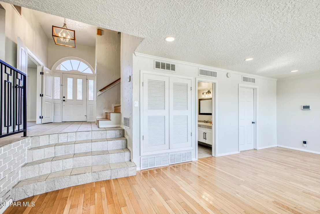 Photo of 6253 WESTWIND Drive