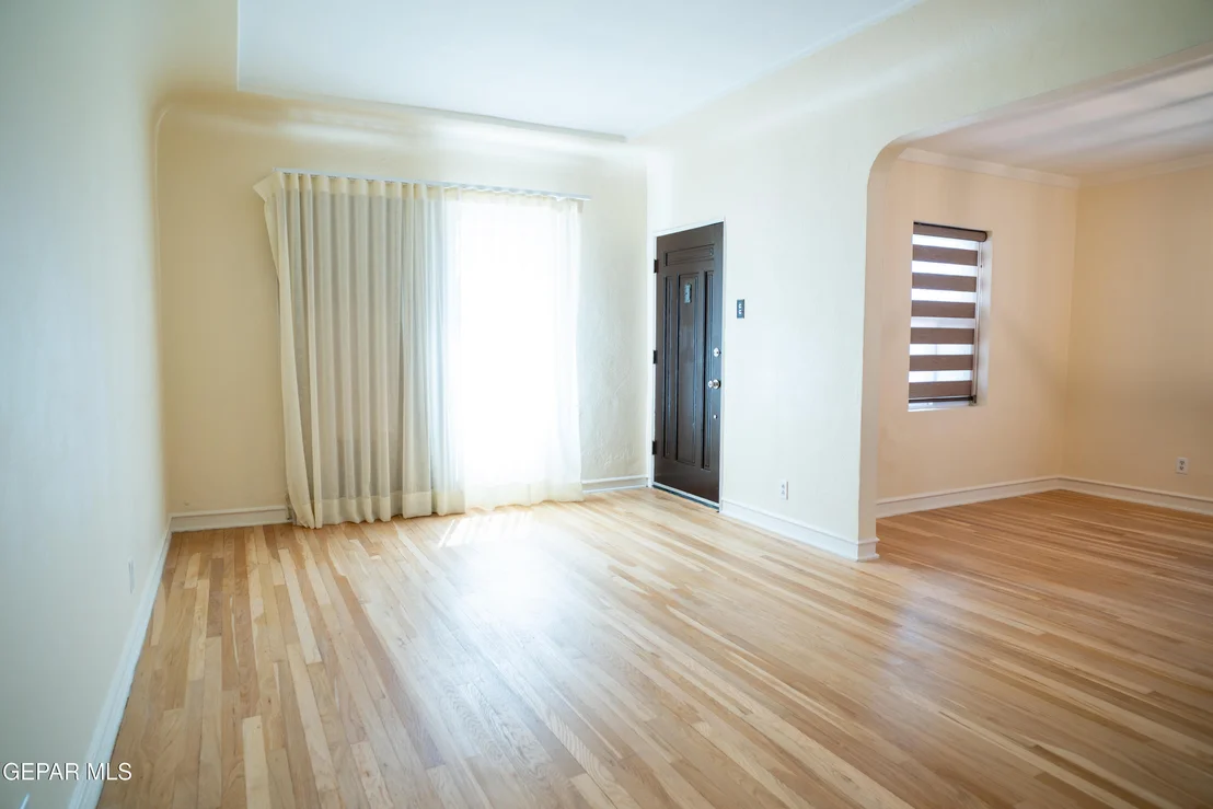 Photo of 1211 MESITA Drive