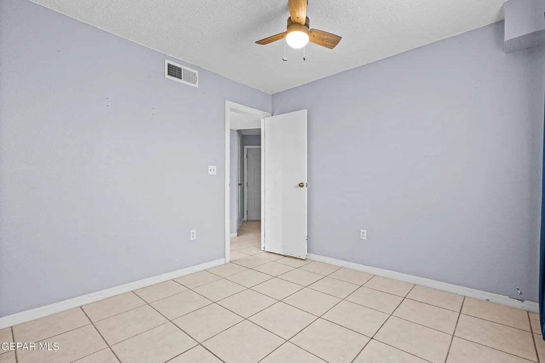 Photo of 6860 RIDGE TOP Drive