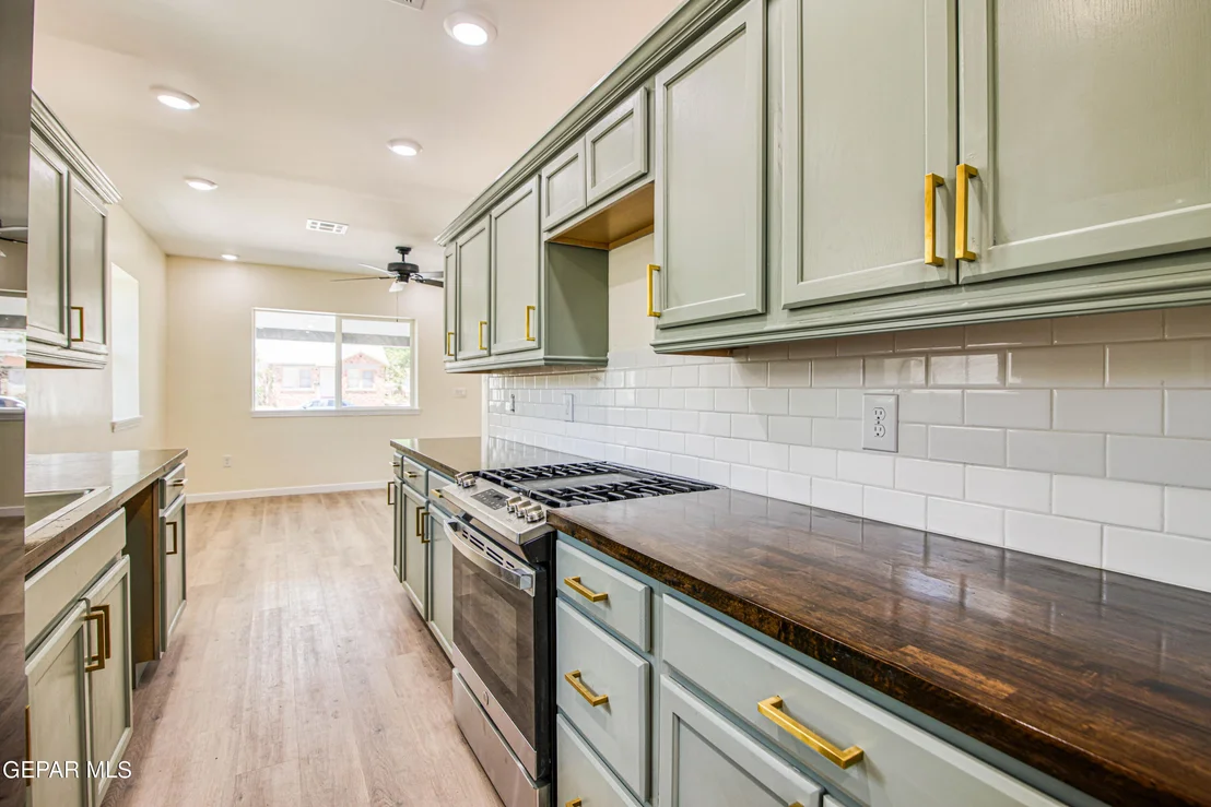 Photo of 3808 Mountain Avenue
