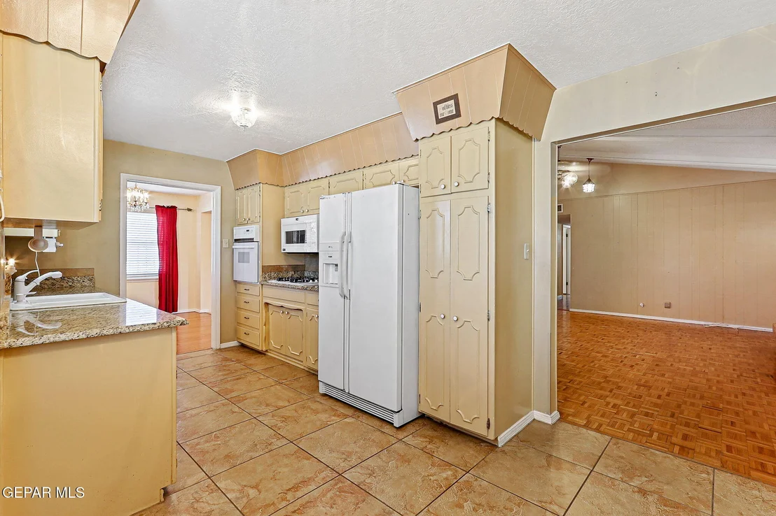 Photo of 9000 MCCABE Drive
