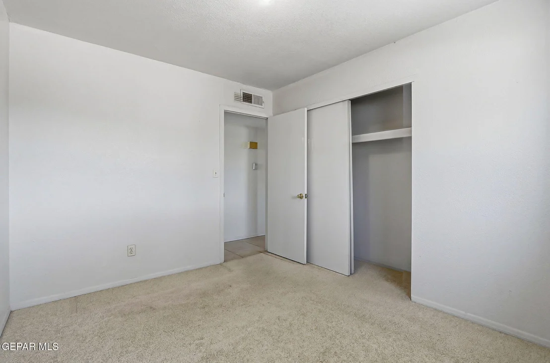Photo of 8400 FURMAN Place