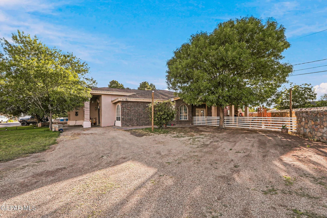 Photo of 411 BURKETT Drive