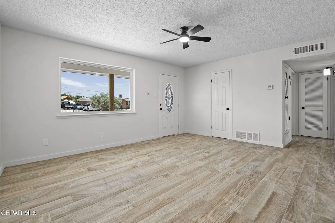 Photo of 212 MANUEL Drive