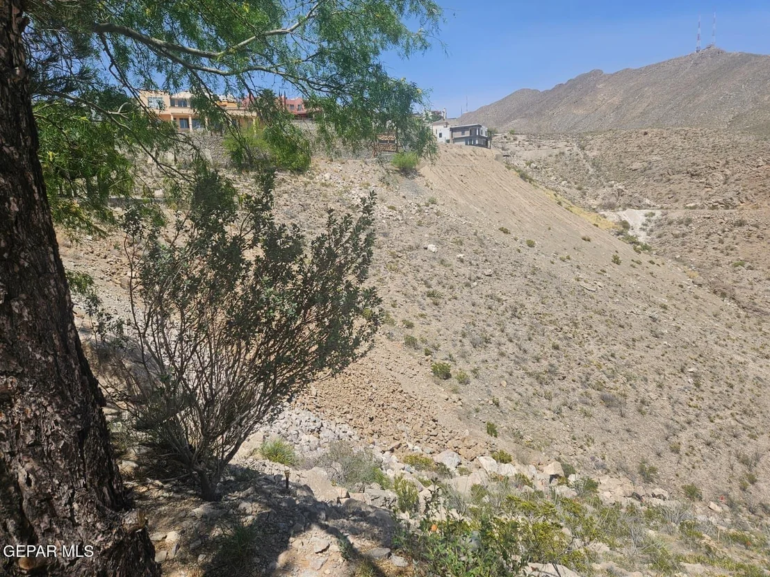 Photo of 38 SIERRA CREST Drive