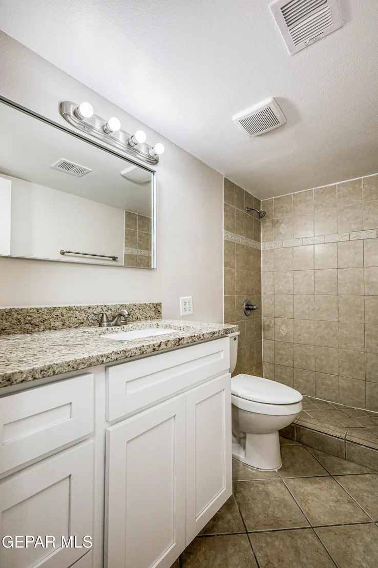 Photo of 424 Indian Place