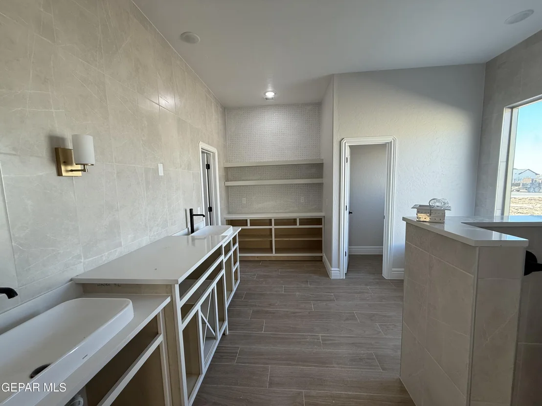 Photo of 13371 Jeff Winton Drive