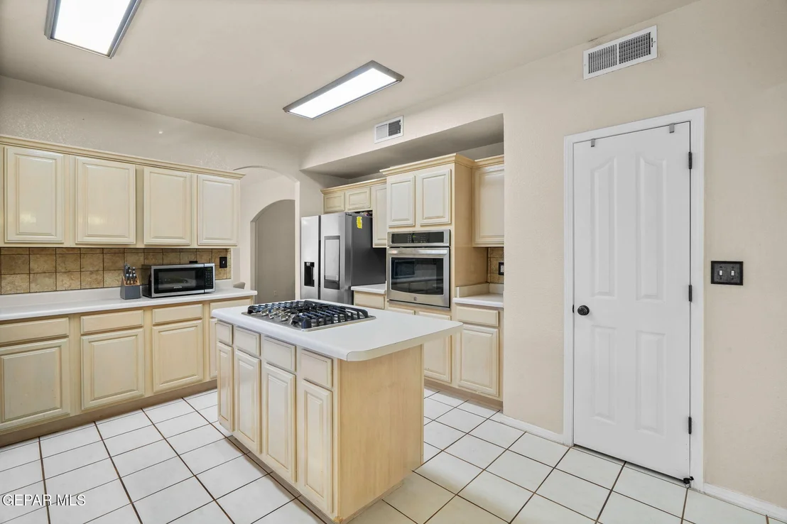 Photo of 2013 SHADOW RIDGE Drive