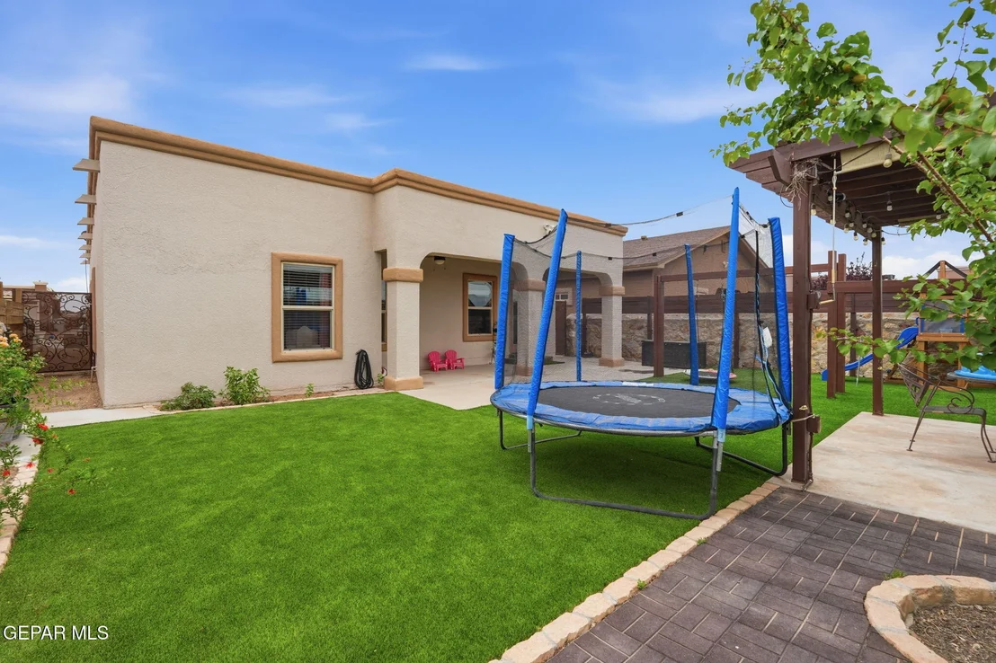 Photo of 14213 FABLED POINT Avenue