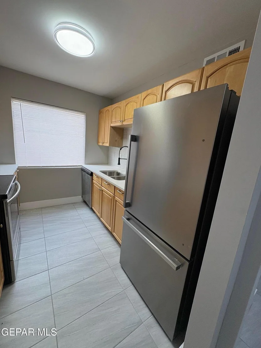 Photo of Unit E5 at 252 SHADOW MOUNTAIN Drive