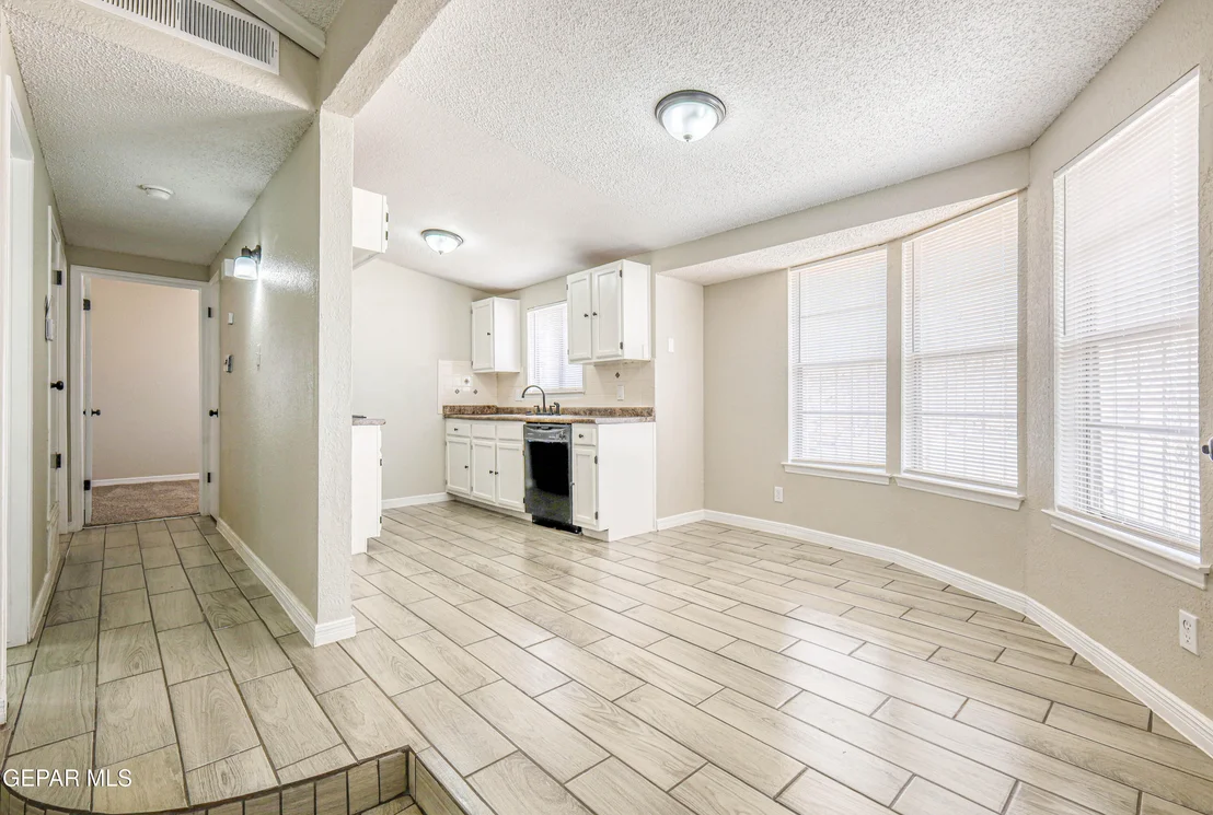 Photo of 4883 Maureen Circle
