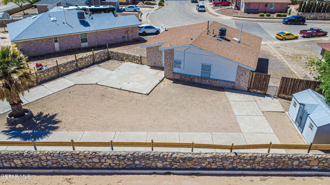 Photo of 665 Orchid Drive
