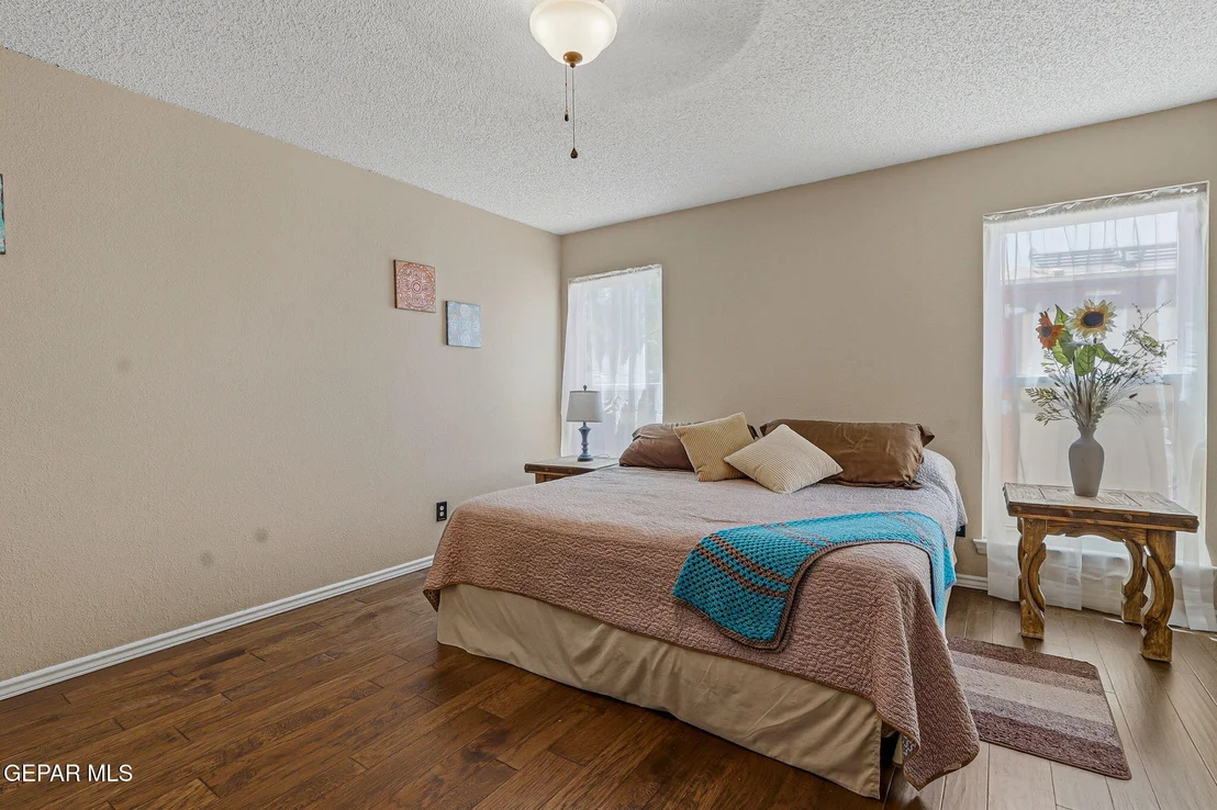 Photo of 805 BRUSSELS Way