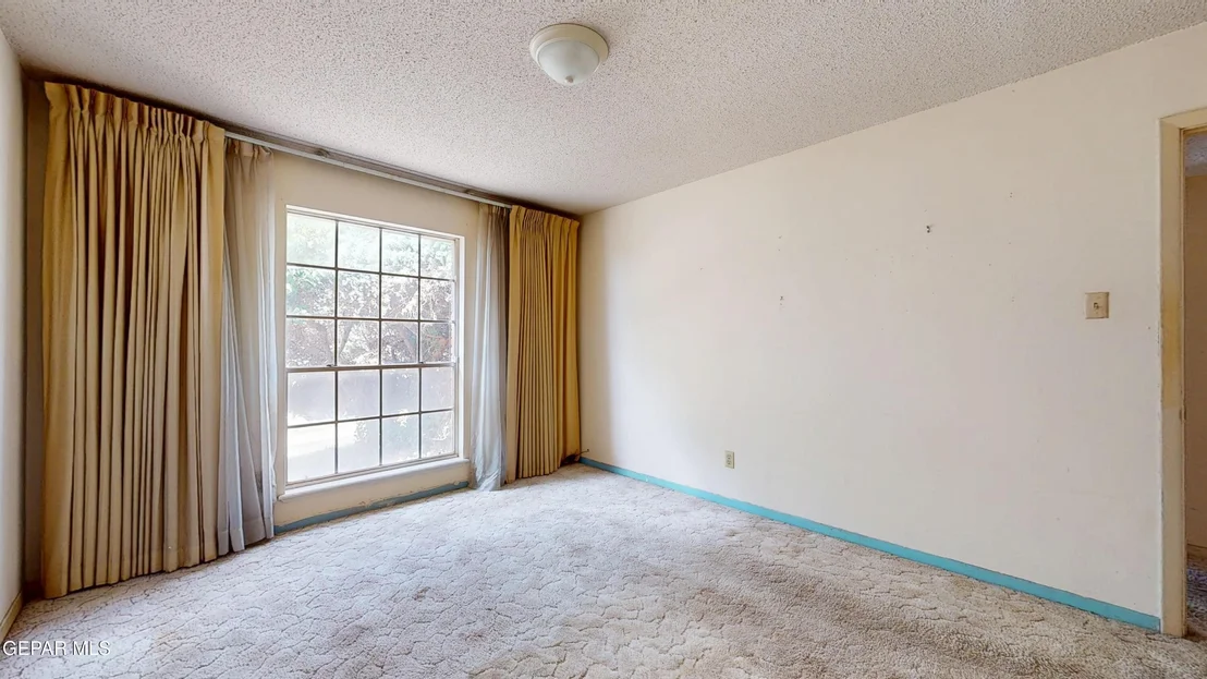 Photo of 720 SOMERSET Drive