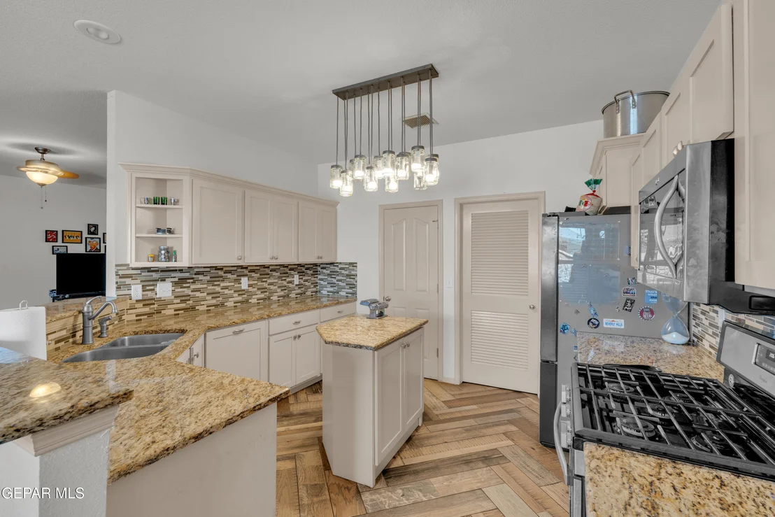Photo of 11328 ROBERT LENNOX Drive