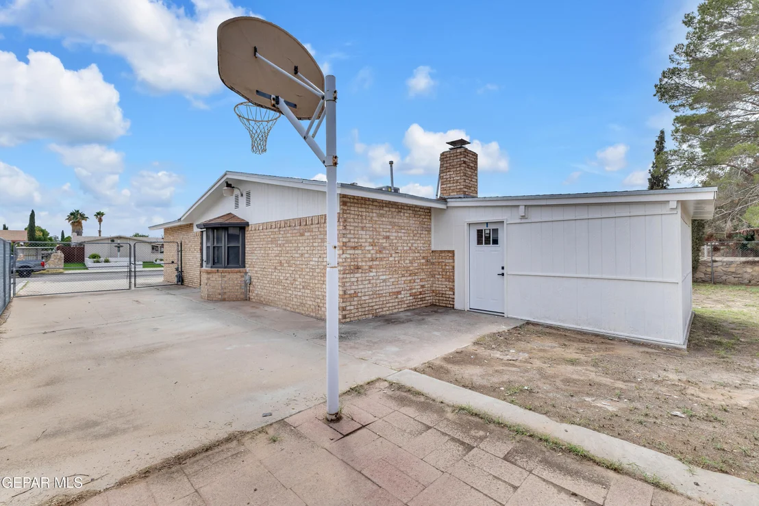 Photo of 10709 miller barber Drive