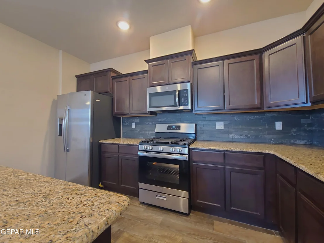 Photo of 7421 EAGLE VISTA Drive