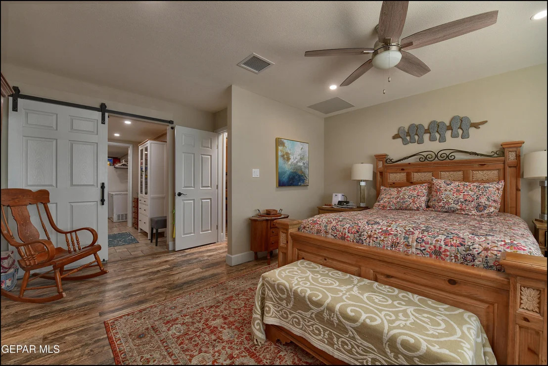 Photo of 9541 WAVERLY Drive