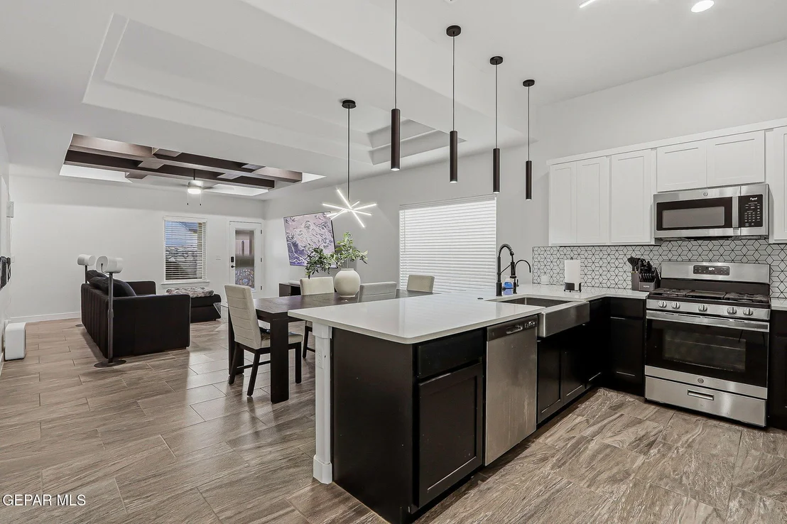 Photo of 7404 NORTE VALLEY Lane