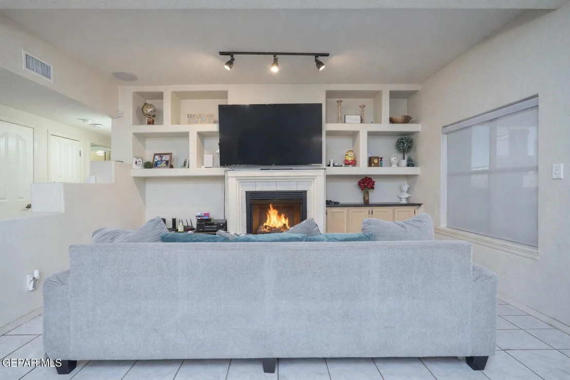 Photo of 253 NORTHBROOK Court
