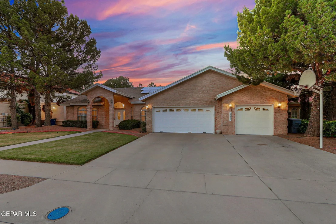 Photo of 533 ROSINANTE Road
