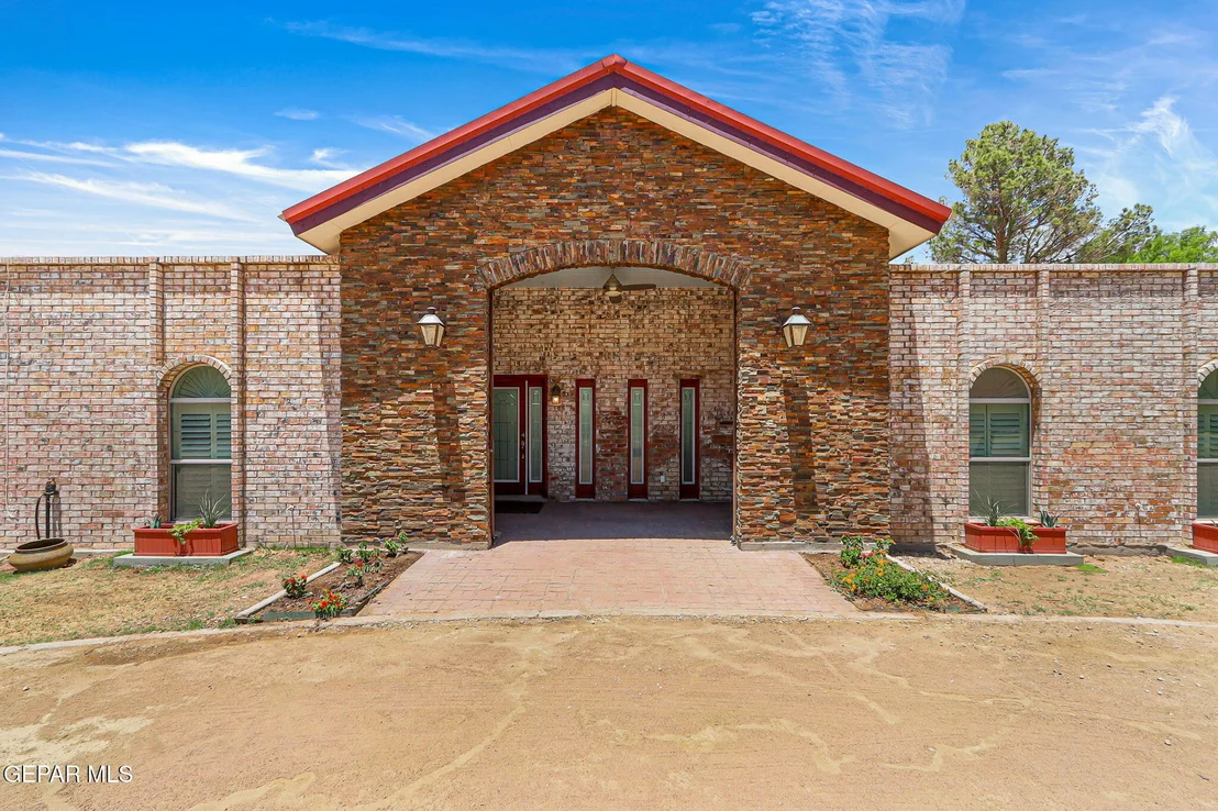 Photo of 5436 LA ESTANCIA Circle